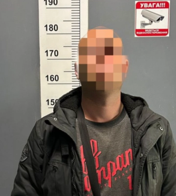 Обворовал иностранного волонтера в Киеве: мужчине сообщено о подозрении