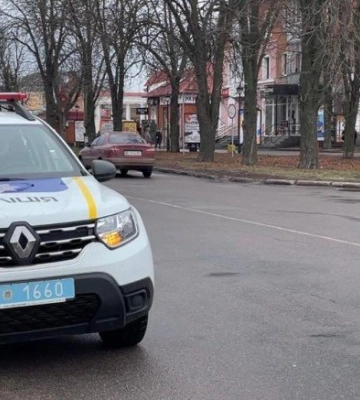 На Полтавщині затримали чоловіка, який ходив з ножем по вулиці