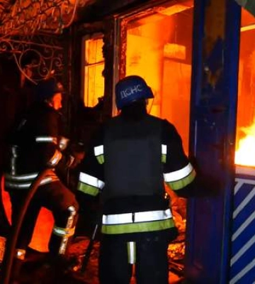 Будинки просто почали горіти: росіяни обстріляли село на Запоріжжі