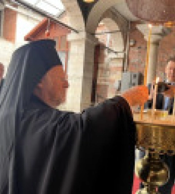В Стамбуле при участии Вселенского Патриарха провели богослужение на украинском языке