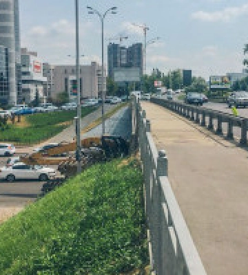 Каховський шляхопровід в Києві хочуть підремонтувати майже за 3 млн гривень