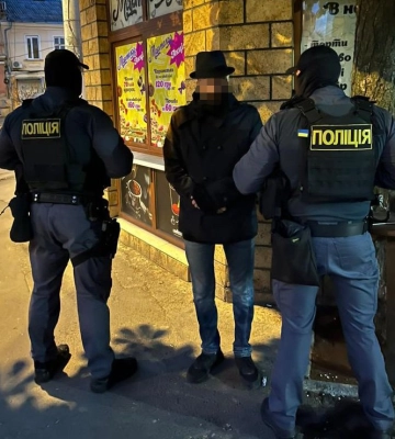За тиждень заробляла до 2 мільонів: на Одещині викрили злочинну групу, яка збувала наркотичні засоби