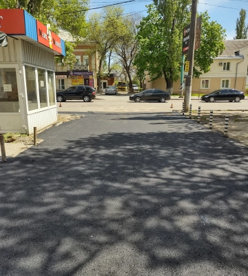 У Корабельному районі ремонтують дороги