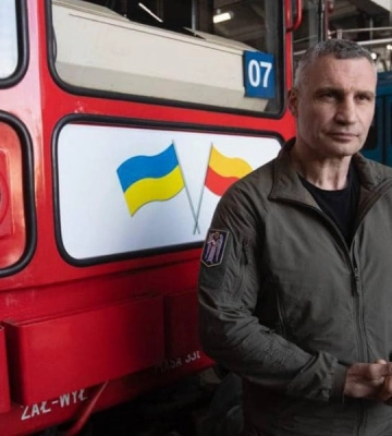 Київський метрополітен отримав перші 6 вагонів від Варшави. Їх розберуть на запчастини