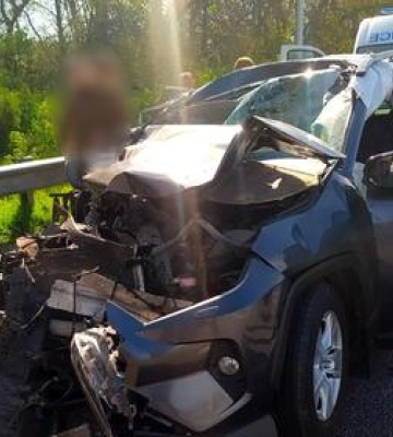 На Полтавщині зіштовхнувся легковик із вантажівкою: одна людина загинула