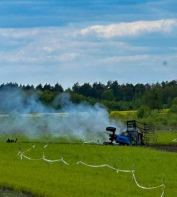 На Херсонщині поблизу села Томарине тракторист підірвався на російській міні