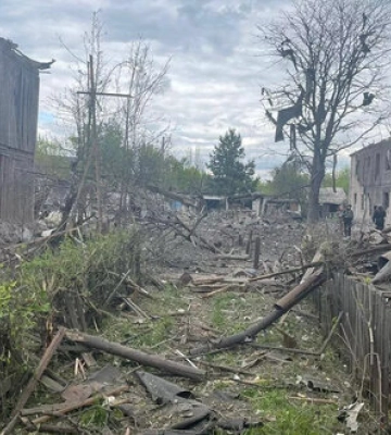 Росіяни завдали ракетного удару по Торецьку на Донеччині: постраждали 9 людей, - ОП. ФОТОрепортаж (оновлено)