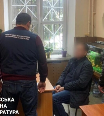 У Харкові затримали адвоката, який намагався підкупити поліцейську