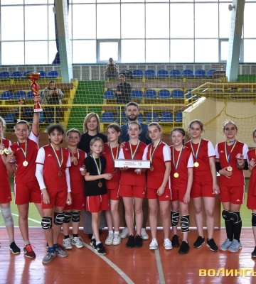 У Луцьку визначили найкращу дівочу команду з кіндерболу серед шкіл. Фото