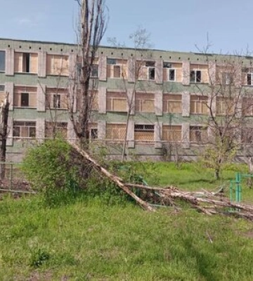 Окупанти обстріляли з артилерії освітній заклад у Херсоні