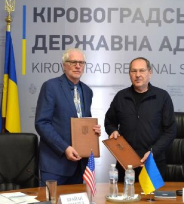 По 100 тисяч доларів — кожному з партнерів