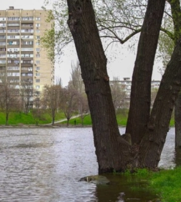 Який, станом на ранок, зафіксовано рівень води у Дніпрі в районі Кременчука