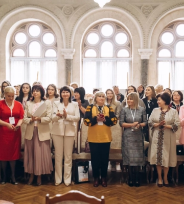 У Чернівцях триває форум жінок Буковини, який зібрав громадських та політичних діячок краю