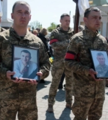 У Луцьку відспівали загиблих Олександра Бебка та Анатолія Харитонова