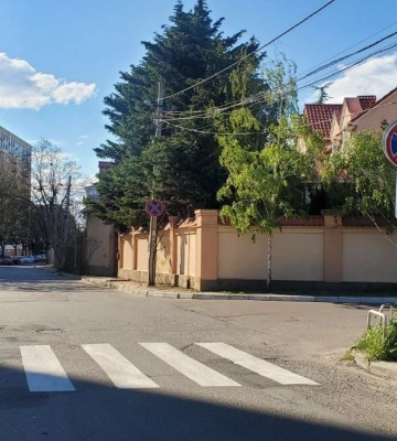 В Одесі на кількох вулицях оновили дорожнью розмітку пішохідних переходів