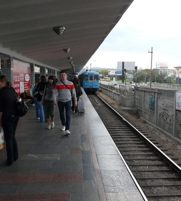 Закрытые вестибюли метро заработают сразу на 10 станциях