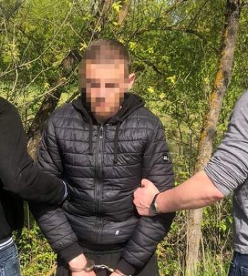 Мать случайно выкопала тело на огороде: во Львовской области мужчина жестоко убил односельчанина