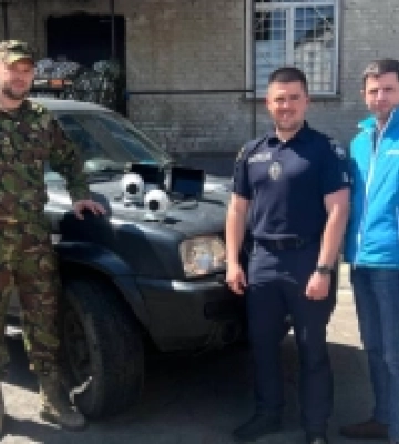 Поліцейські Рівненщини отримали обладнання від благодійників