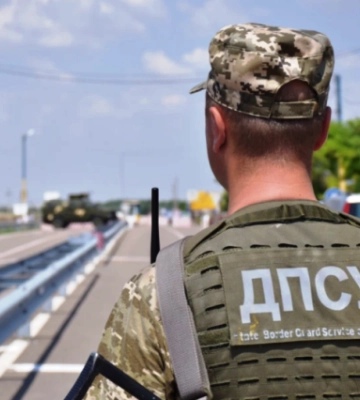 Допоміг виїхати 238 ухилянтам: на Волині повідомили про підозру директору благодійного фонду