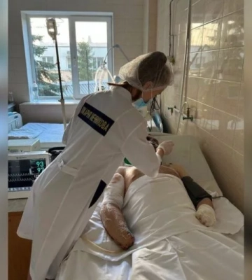 У дніпровській лікарні допомагає рятувати життя переселенка з Маріуполя