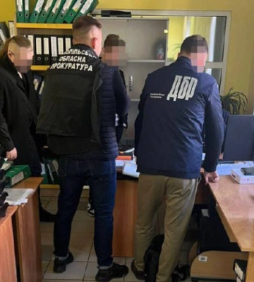 Уникнули сплати митних зборів на понад 32 млн гривень: на Тернопільщині викрито керівників тютюнових фірм