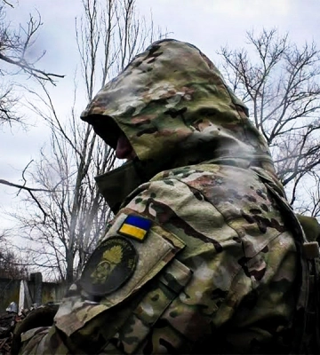 Боец НГУ на Запорожском направлении перегнал танк прямо под носом у россиян