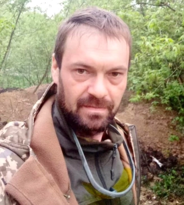Завтра в Кролевці попрощаються з героєм