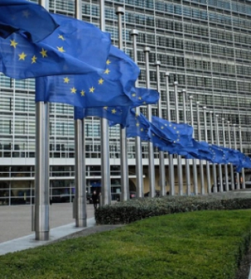 Єврокомісія планує посилити боротьбу з корупцією та вдосконалити санкційний режим