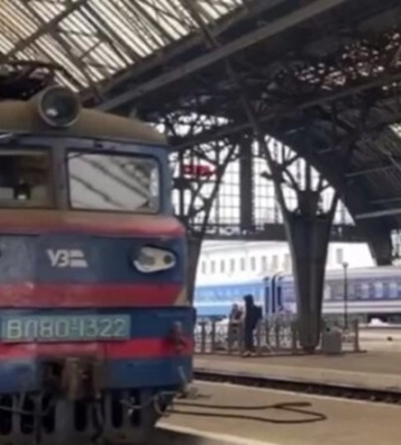 До Львова вчасно прибув потяг, який напередодні потрапив під обстріл у Херсоні