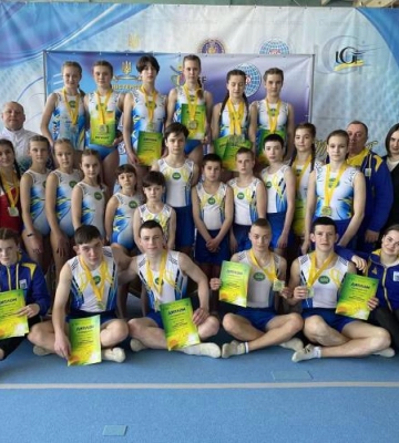 Акробати з Сум та Шостки відзначилися на Кубку та чемпіонаті України