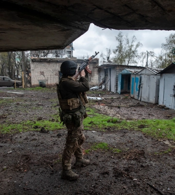 Російські військові тікають від вогню української артилерії: ISW про успіхи ЗСУ біля Бахмута