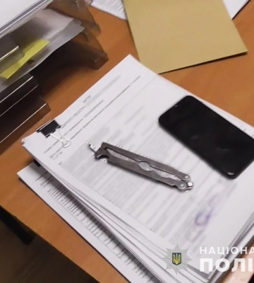 У Запоріжжі поліцейські затримали розбійника, який нападав з ножем на жінок (ФОТО)