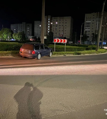 У Луцьку «фольксваген» влетів в електроопору: водій був п&#039;яний 