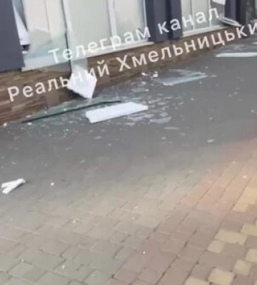 Наслідки нічного обстрілу Хмельницького. ВIДЕО