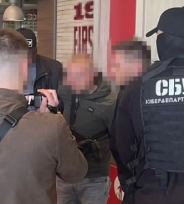 СБУ затримала двох приватних детективів, які торгували інформацією з державних баз даних