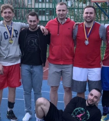 Грали команди з Бахмуту: у Полтаві провели баскетбольний турнір «Спорт, що нас об’єднує»