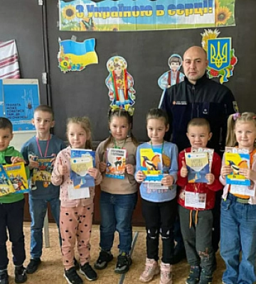 Рятувальники розповіли криворізьким дітям про правила безпеки