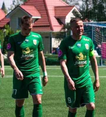 Поразка ціною виходу в УПЛ: Карпати несподівано програли Металургу та загострили боротьбу за УПЛ