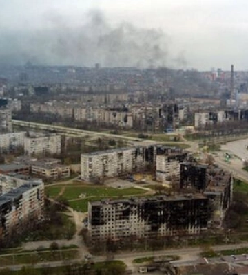 На території відділу поліції у Маріуполі пів сотні представників слідчого комітету РФ допитують місцевих — Генштаб