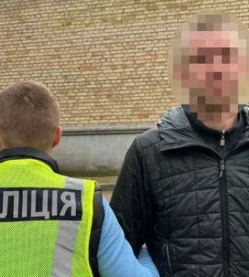 В Киеве мужчина обокрал иномарку, а за украденные деньги купил себе машину