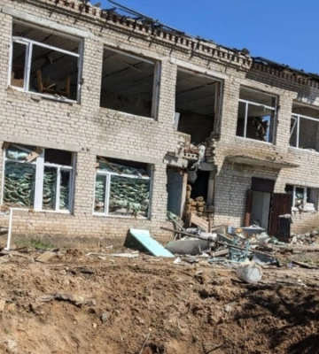 У ДСНС показали наслідки обстрілу Тернополя: ліквідація пожежі триває (ФОТО)