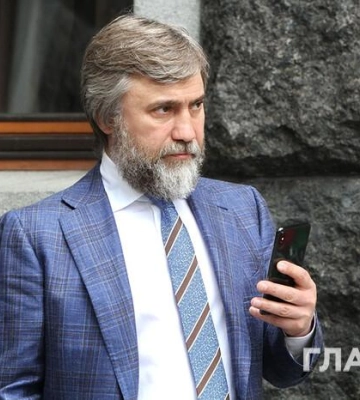 Суд арештував частки Новинського у компаніях Ахметова