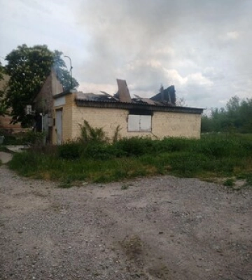 Окупанти масовано обстріляли Запорізьку область: є руйнування та поранена