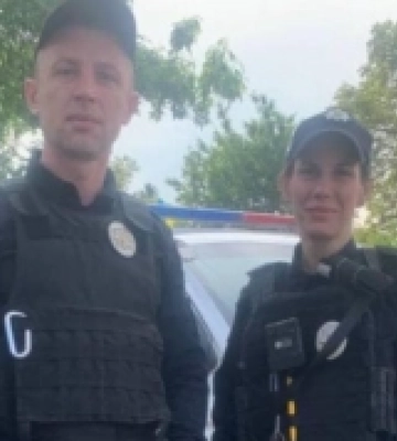 В Ужгороді чоловік підпалив будинок сусідки: жінка опинилася всередині задимленої оселі