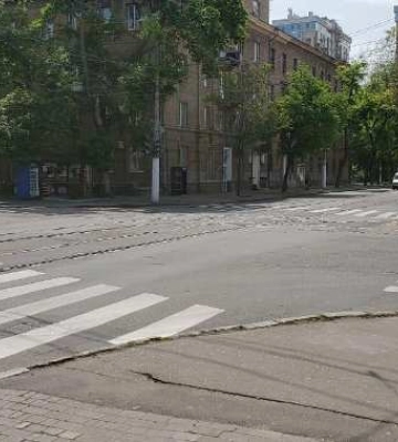 В Одесі на пішохідних переходах оновили дорожню розмітку