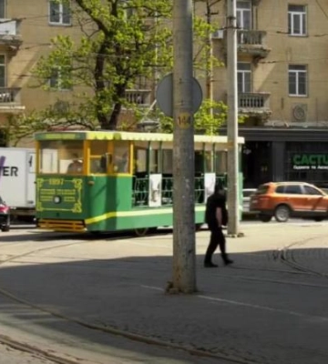 У Дніпрі на маршрут вийшов ретротрамвай