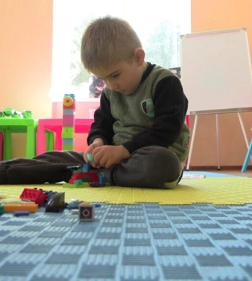 Арт-терапія, тренінги, перукарня для дітей – креативні ідеї соціального хабу в Татарбунарах (відео)