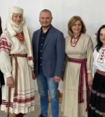 У Рівному представили колекцію відтвореного етновбрання. ФОТО