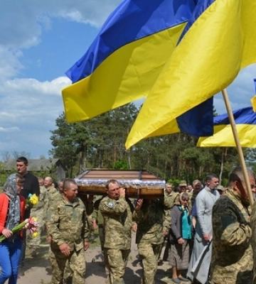 Матір втратила вже третю дитину: на Волині провели в останню дорогу молодого воїна (Фото)