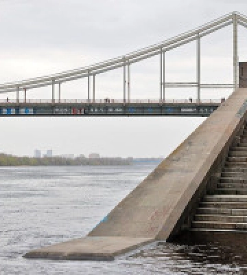 У Києві рівень води у Дніпрі наближається до показників початку повені
